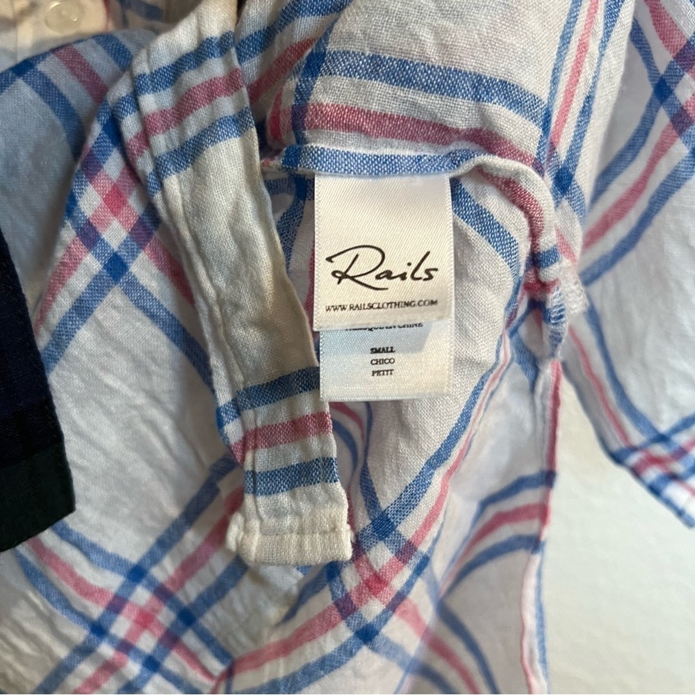 Rails- Whitney Raspberry Azure Linen Too Small - Picture 3 of 7